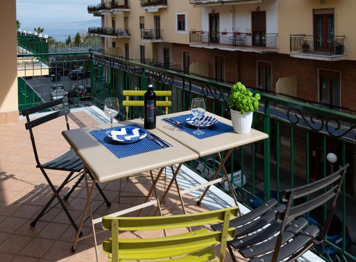 Nizza 50 Villa ซอร์เรนโต ภายนอก รูปภาพ